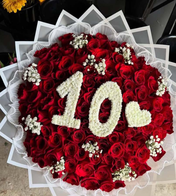 100 Red Roses